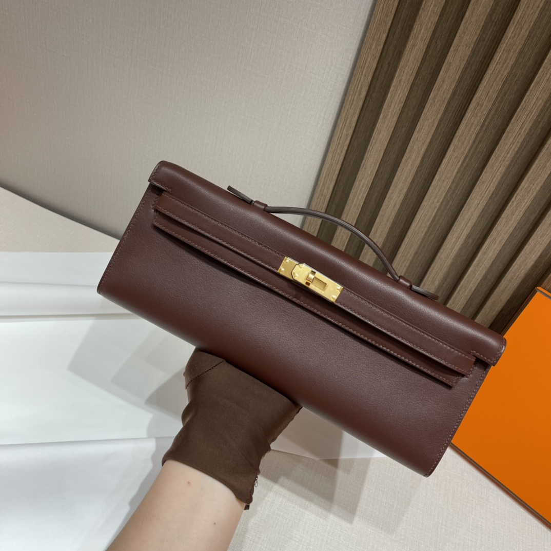HERMES 爱马仕 Kelly cut 31cm swift皮 57 波尔多酒红 沉稳大气的酒红在晚宴中也能让人眼前一亮 进口蜜蜡线 全手工制作