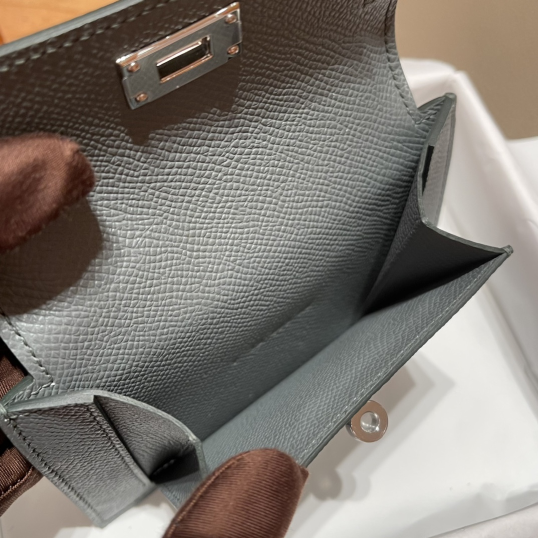 HERMES 爱马仕 Kelly Pocket 卡包 Epsom 63 Vert Amande杏绿色 进口蜜蜡线 全手工制作