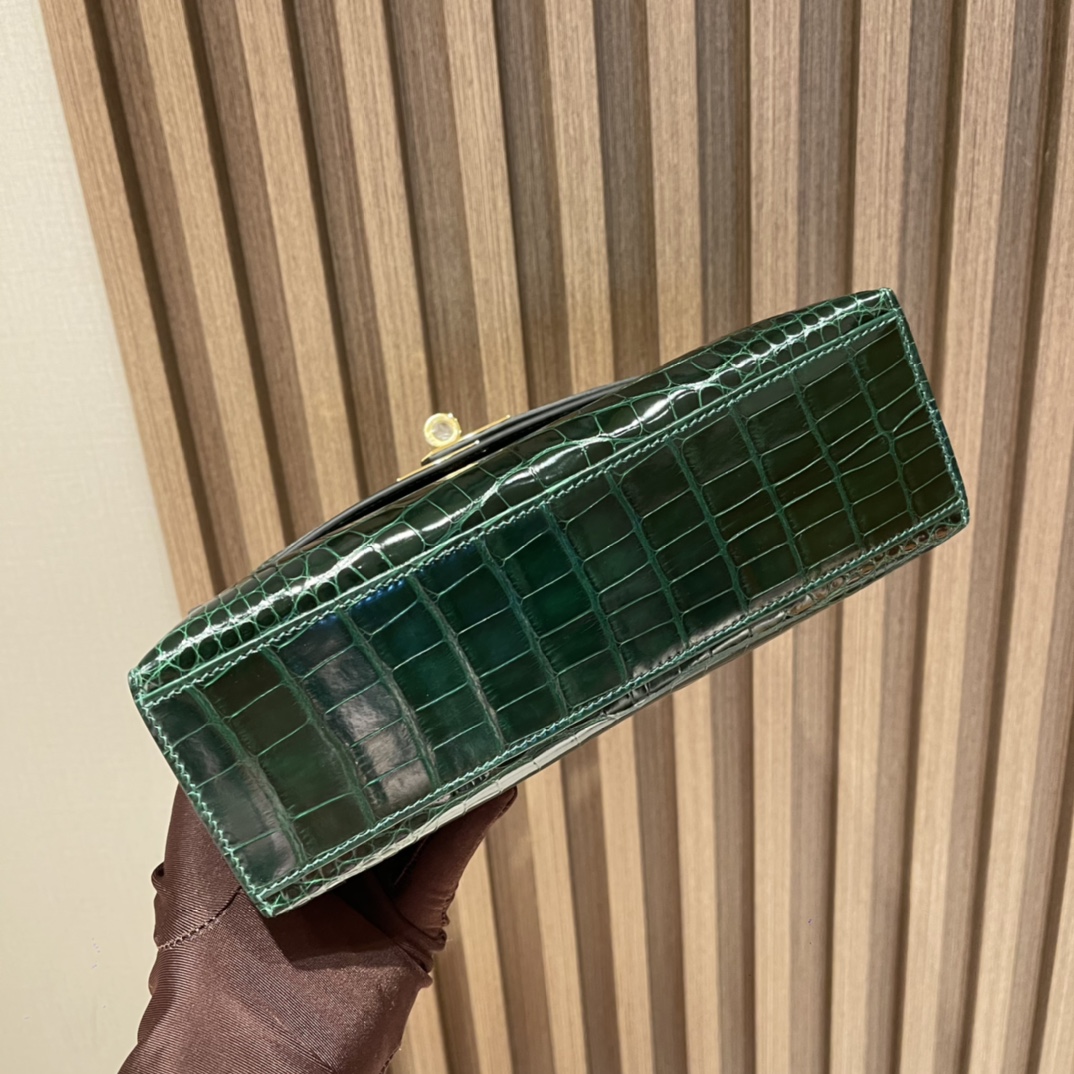 HERMES 爱马仕 Kelly Pochette 一代 美洲Alligator 亮面shiny 刻方块 ️67 祖母绿Vert Fonce 最经典的绿色没有之一 进口蜜蜡线 全手工制作
