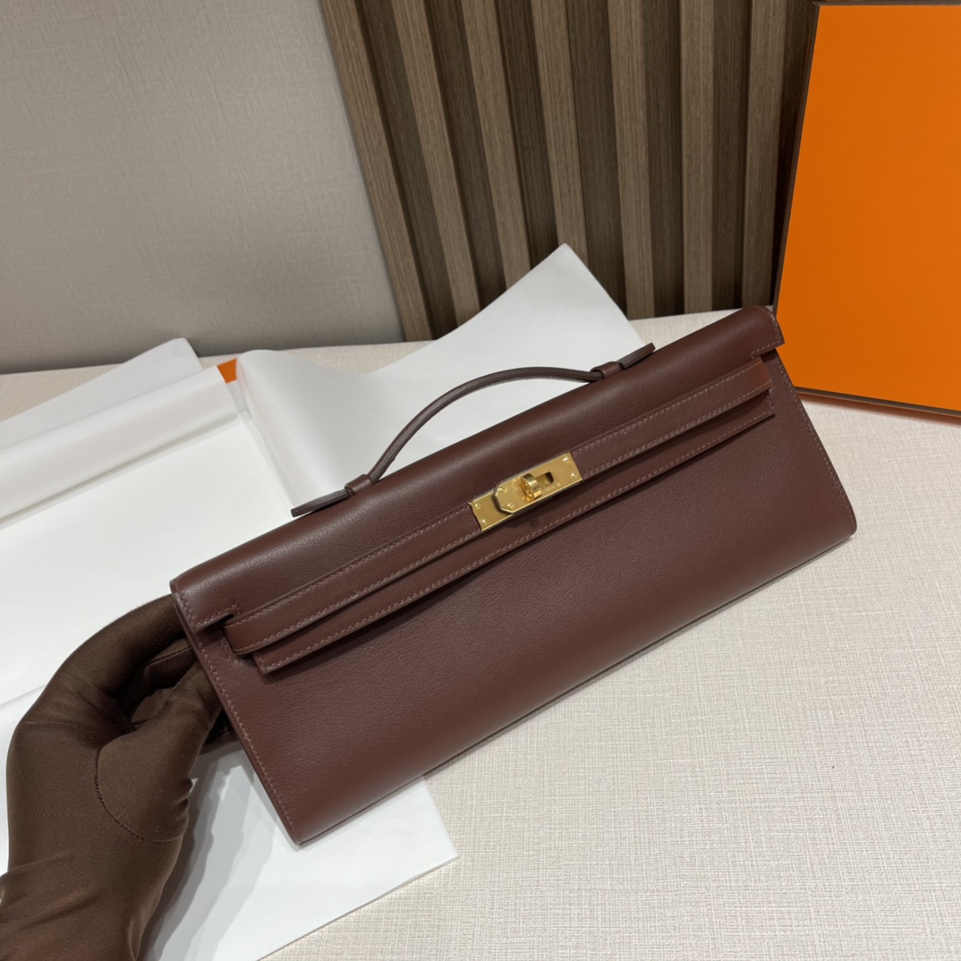 HERMES 爱马仕 Kelly cut 31cm swift皮 57 波尔多酒红 沉稳大气的酒红在晚宴中也能让人眼前一亮 进口蜜蜡线 全手工制作