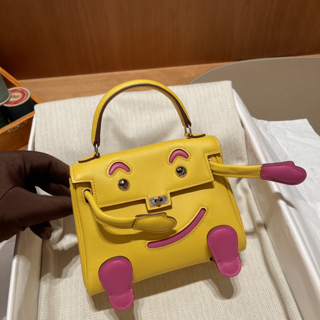 HERMES 爱马仕 Kelly Doll 娃娃包 千禧娃娃 可可爱爱 9O 那不勒斯黄/9i 玉兰粉 进口蜜蜡线 全手工制作