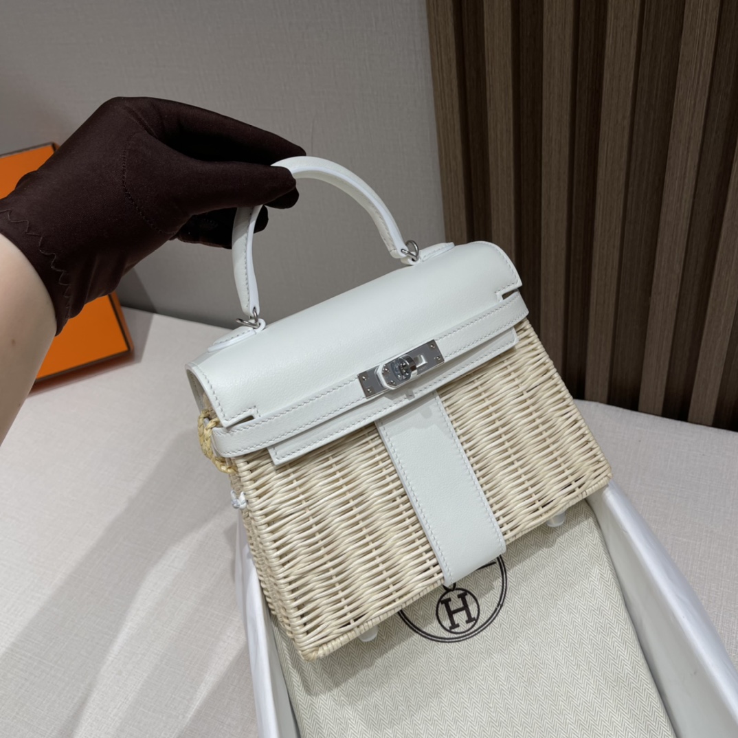 HERMES 爱马仕 Picnic kelly 20cm 竹藤包 swift 01 纯白Blanc 野餐包也能做到这么美 白色很仙 更百搭 进口蜜蜡线 全手工制作