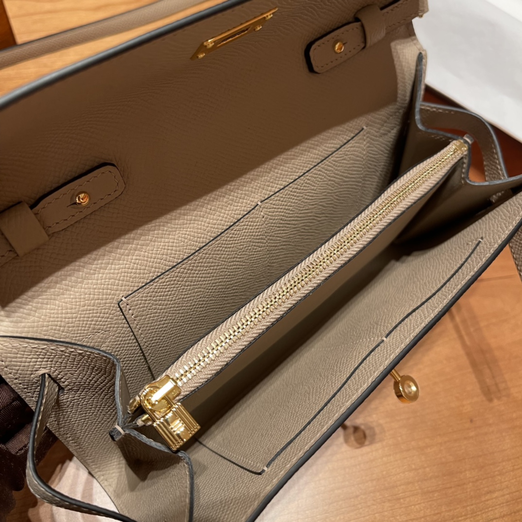 HERMES 爱马仕 Kelly to go Epsom皮 S2 Trench风衣米 一生推的小斜挎 进口蜜蜡线 全手工制作
