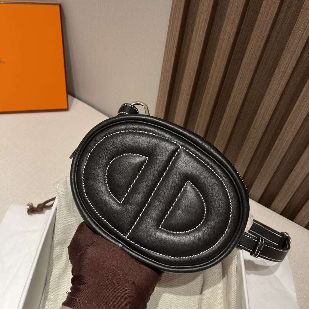 HERMES 爱马仕 【现货】 In-The-Loop Banane 89 Nior 经典黑色 swift皮