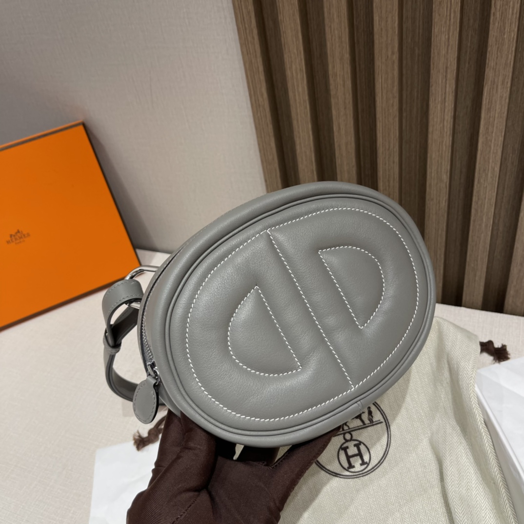 HERMES 爱马仕 【现货】 In-The-Loop Banane 80 Gris Perle 珍珠灰 swift皮