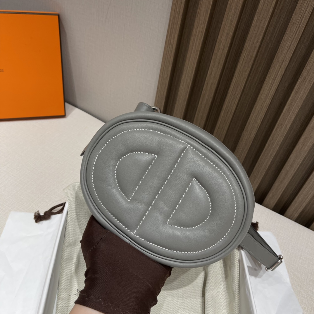 HERMES 爱马仕 【现货】 In-The-Loop Banane 80 Gris Perle 珍珠灰 swift皮