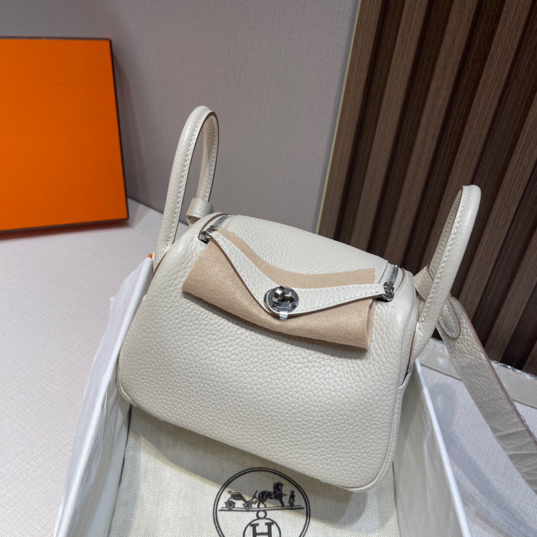HERMES 爱马仕 Lindy 18cm 10 Craie 奶昔白 TOGO 进口蜜蜡线 全手工制作