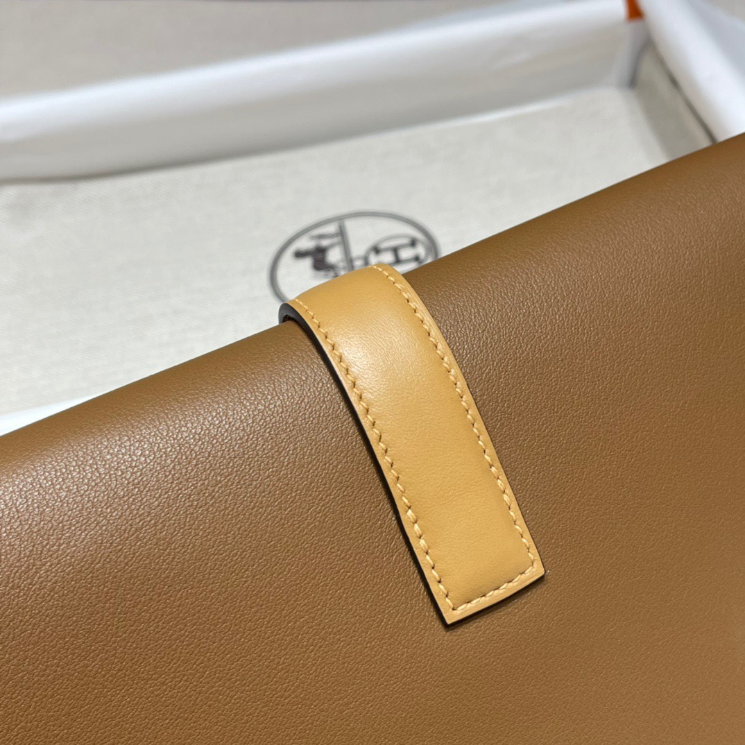 HERMES 爱马仕 Jige Elan 29 Clutch 手拿包 Swift 皮 CK37 金棕色 0M CHAI奶茶色 进口蜜蜡线 全手工制作