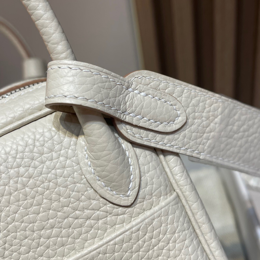 HERMES 爱马仕 Lindy 18cm 10 Craie 奶昔白 TOGO 进口蜜蜡线 全手工制作