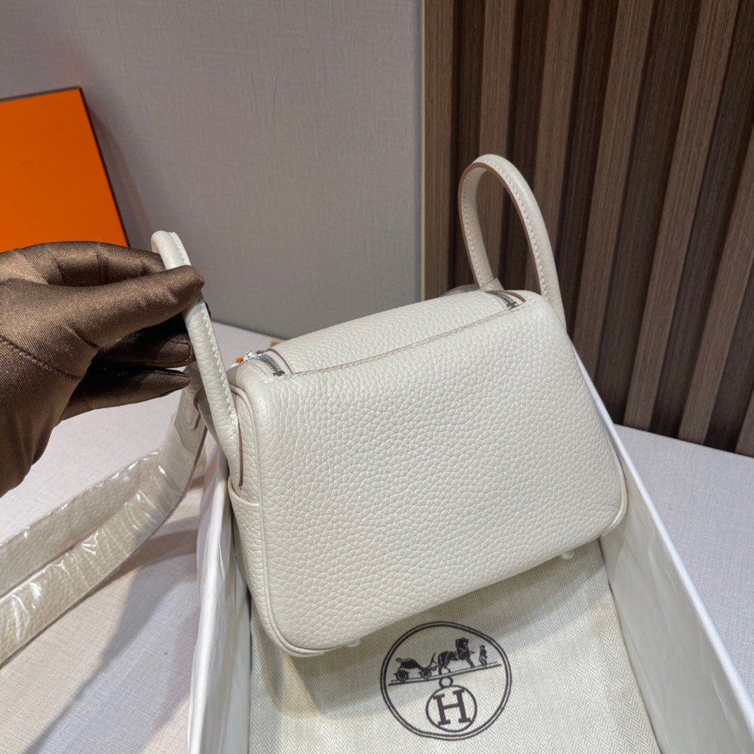 HERMES 爱马仕 Lindy 18cm 10 Craie 奶昔白 TOGO 进口蜜蜡线 全手工制作