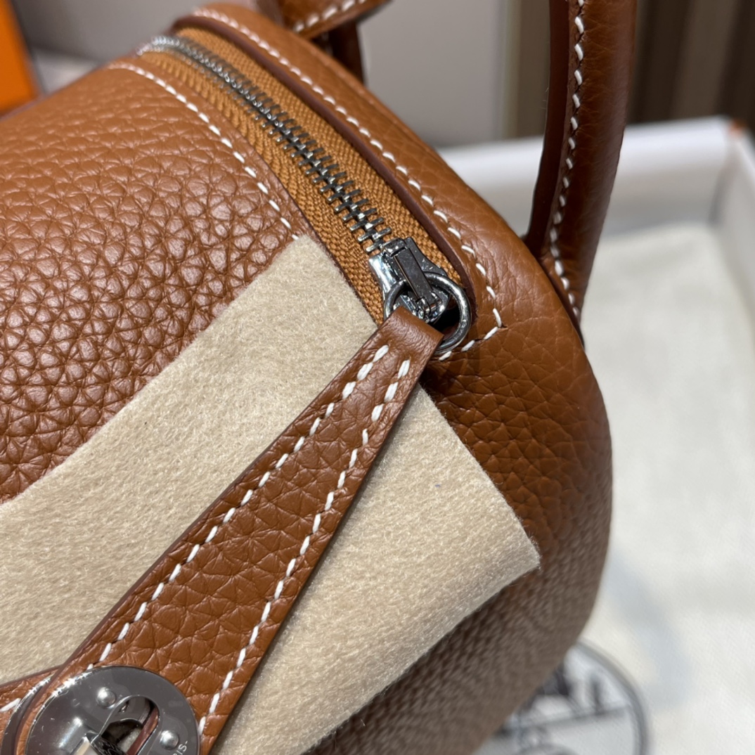 HERMES 爱马仕 Mini Lindy CK37 金棕色 Togo皮 20cm 娇娇名品