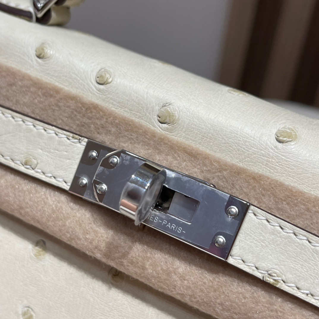 HERMES 爱马仕Mini Kelly 2代 迷你凯莉 10 Craie粉笔白 鸵鸟皮 Birkinx娇娇名品