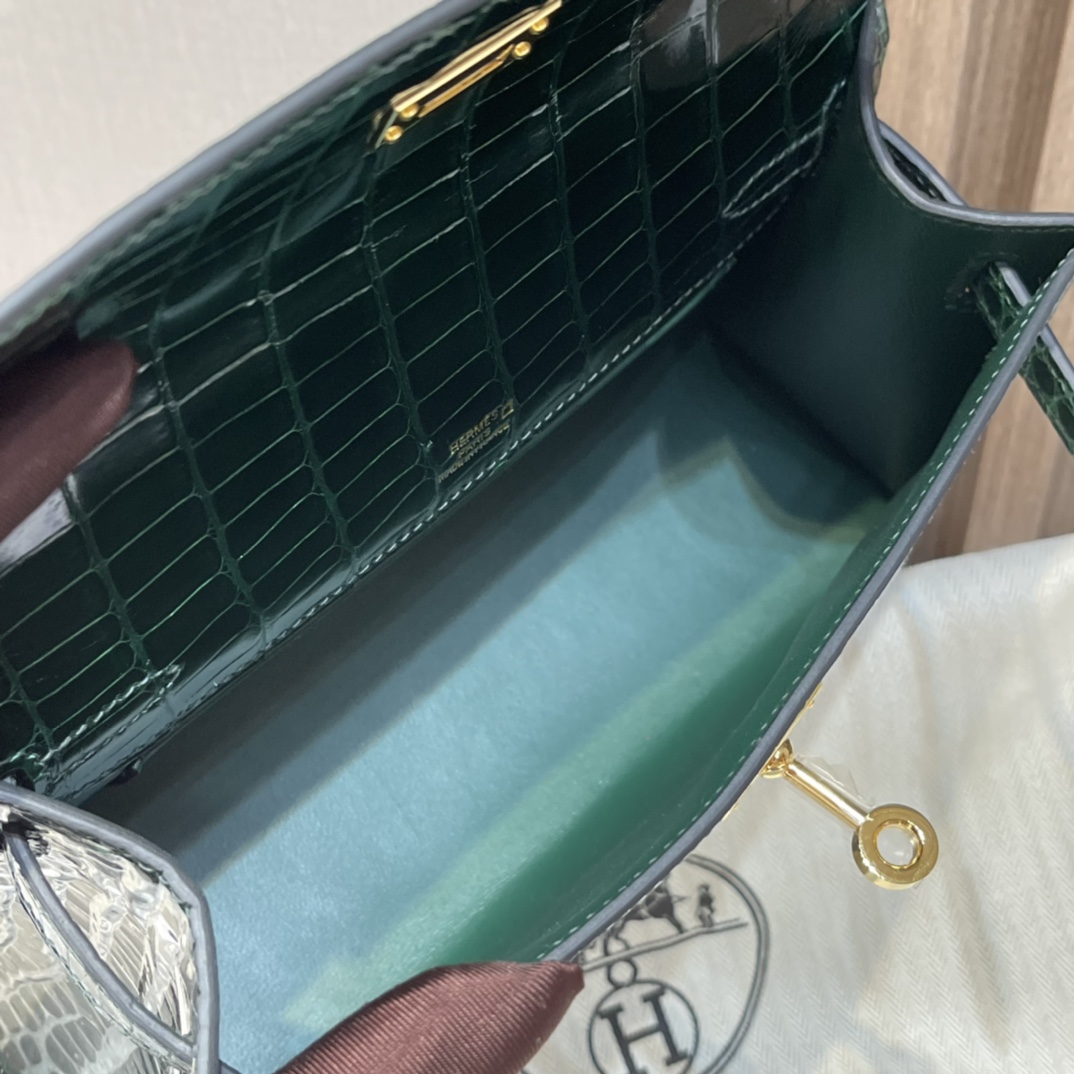 HERMES 爱马仕Mini Kelly 1代 67 Vert Fonce 祖母绿 22cm 金扣 鳄鱼皮 Birkinx娇娇名品