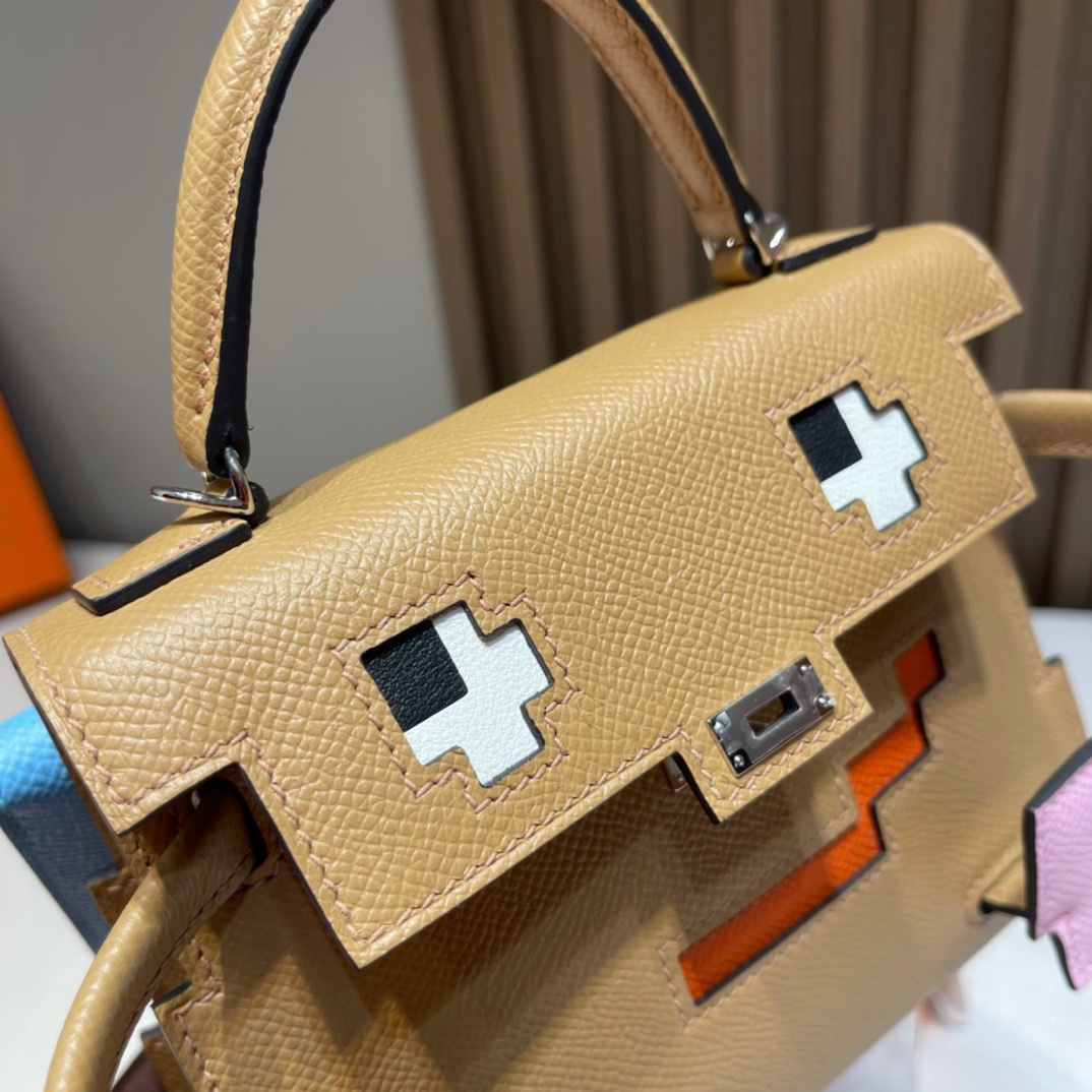 HERMES 爱马仕 Kelly dole picto 马赛克娃娃包 可爱到极致 Kelly doll 2S Sesame芝麻色 全手工制作