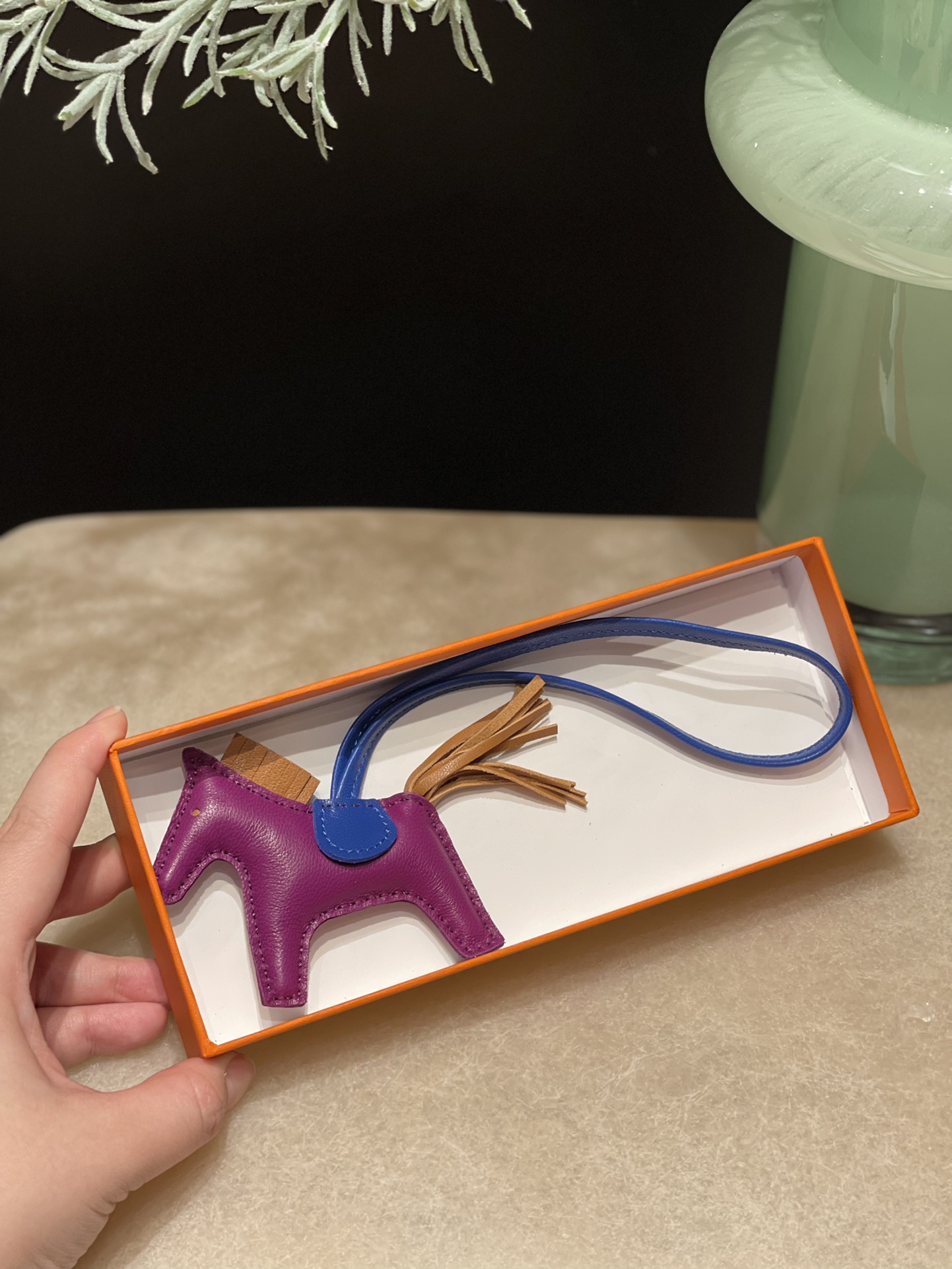 HERMES 爱马仕 【现货】 小马挂件 9G Amethyste CK37 K7 Bleu Obscur 现货 进口蜜蜡线 全手工制作